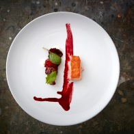 rote beete, lachs & merettich / beetroot, salmon & horseradish.